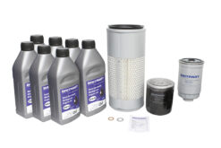 SERVICE KIT WITH OIL, AIR AND FUEL FILTERS WITH OIL FOR DEFENDER 300TDi