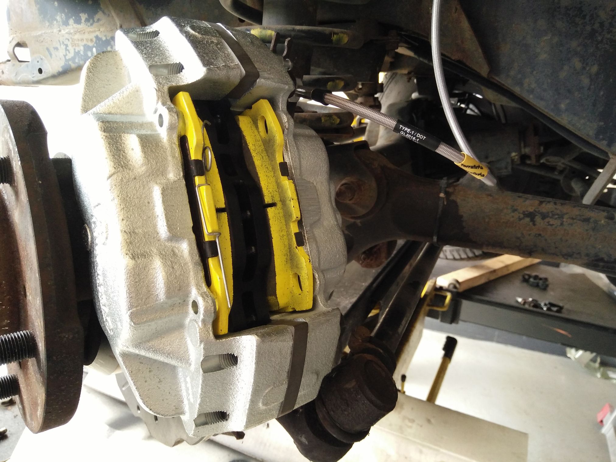 Terrafirma Performance Front Brake Pads For Discovery 1 With Vented Discs - Image 3