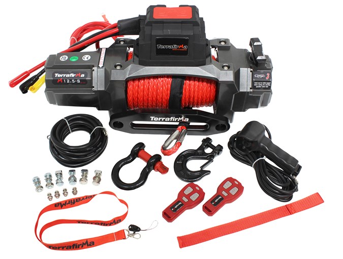 TERRAFIRMA M12.5S 12v ELECTRIC WINCH SYNTHETIC ROPE 2 REMOTE CONTROL - Image 2