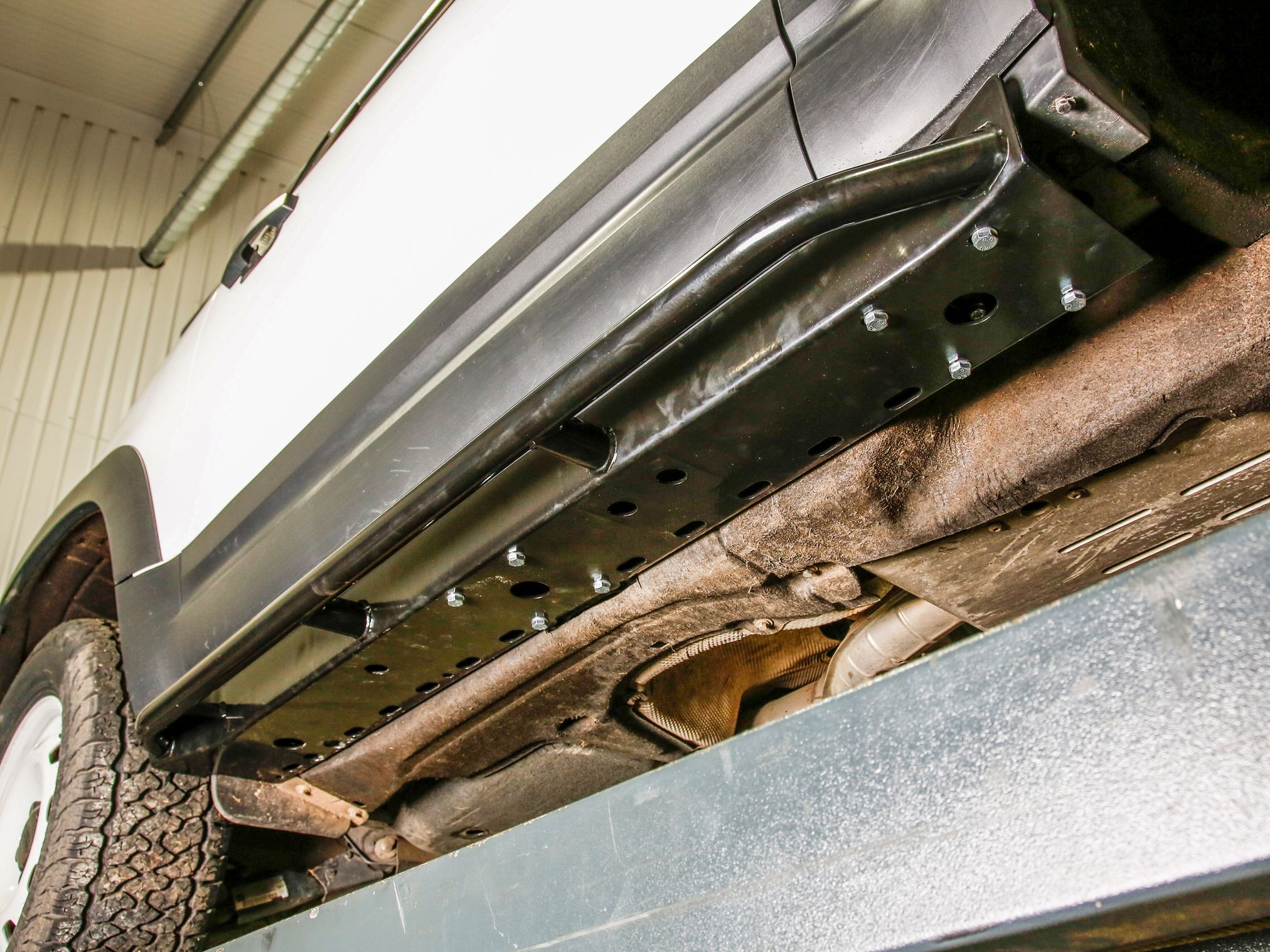 TERRAFIRMA ROCK SLIDERS WITH TREE BARS FOR DEFENDER 90 2020 L663 - Image 5