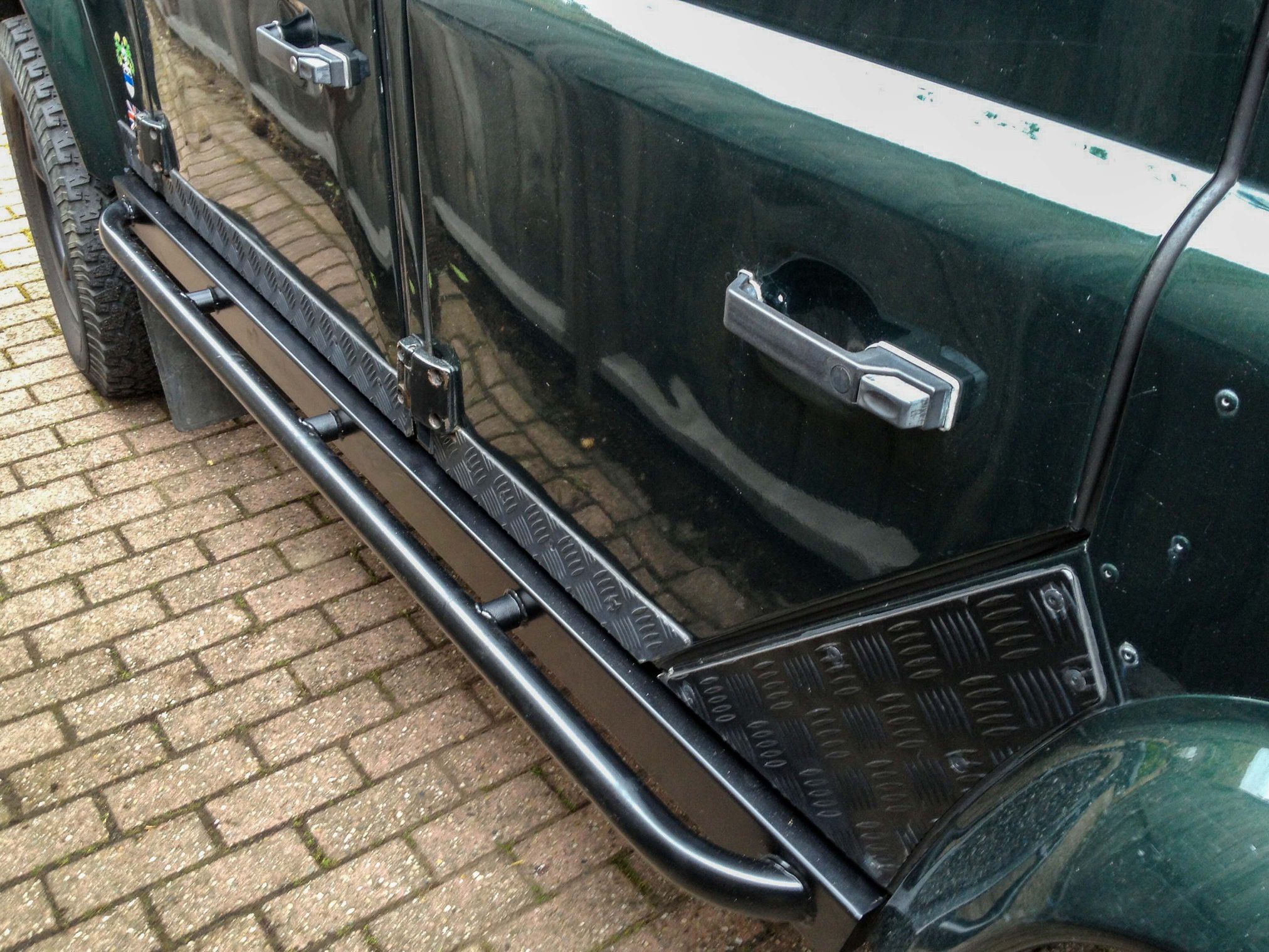 TERRAFIRMA ROCK SLIDERS WITH TREE BARS FOR DEFENDER 110 - Image 3